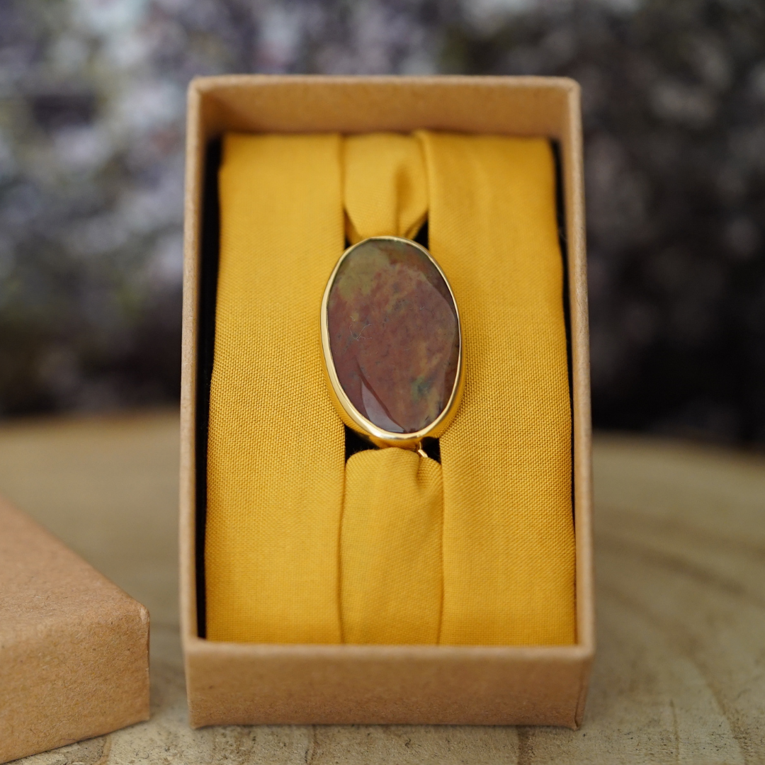 Maria Blood Stone — Pulseira Ajustável com Pedra Natural